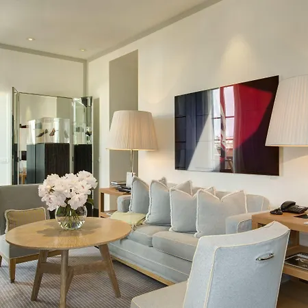 罗马肖像酒店 -鲁嘉尔诺系列酒店 5*