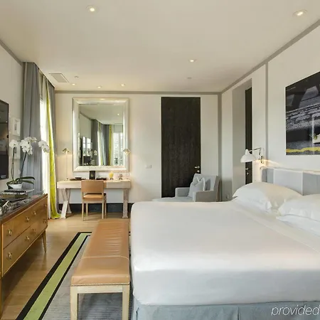 Apart Otel Portrait - Lungarno Collection 5*