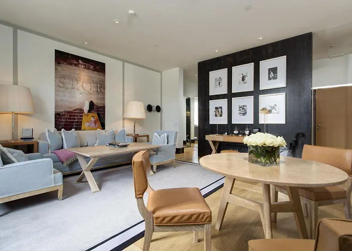 罗马肖像酒店 -鲁嘉尔诺系列酒店 公寓式酒店 5*