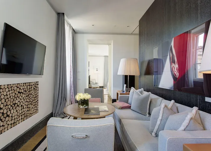 罗马肖像酒店 -鲁嘉尔诺系列酒店 5*