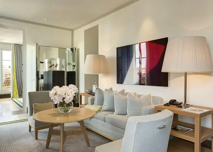 罗马肖像酒店 -鲁嘉尔诺系列酒店 5*