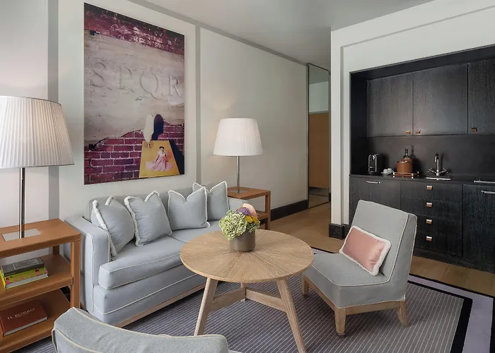 罗马肖像酒店 -鲁嘉尔诺系列酒店 5*